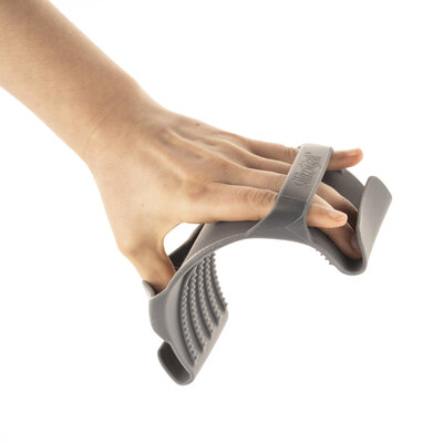 grippy-silicone mitt